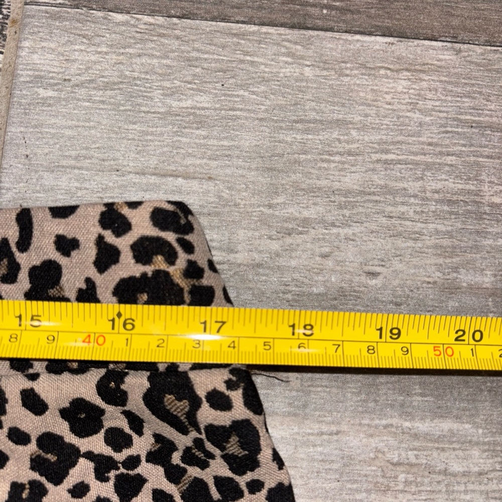 Leopard brown Print Women's Skirt by Loft with front pockets size 12 - worn 2xs - Picture 4 of 8